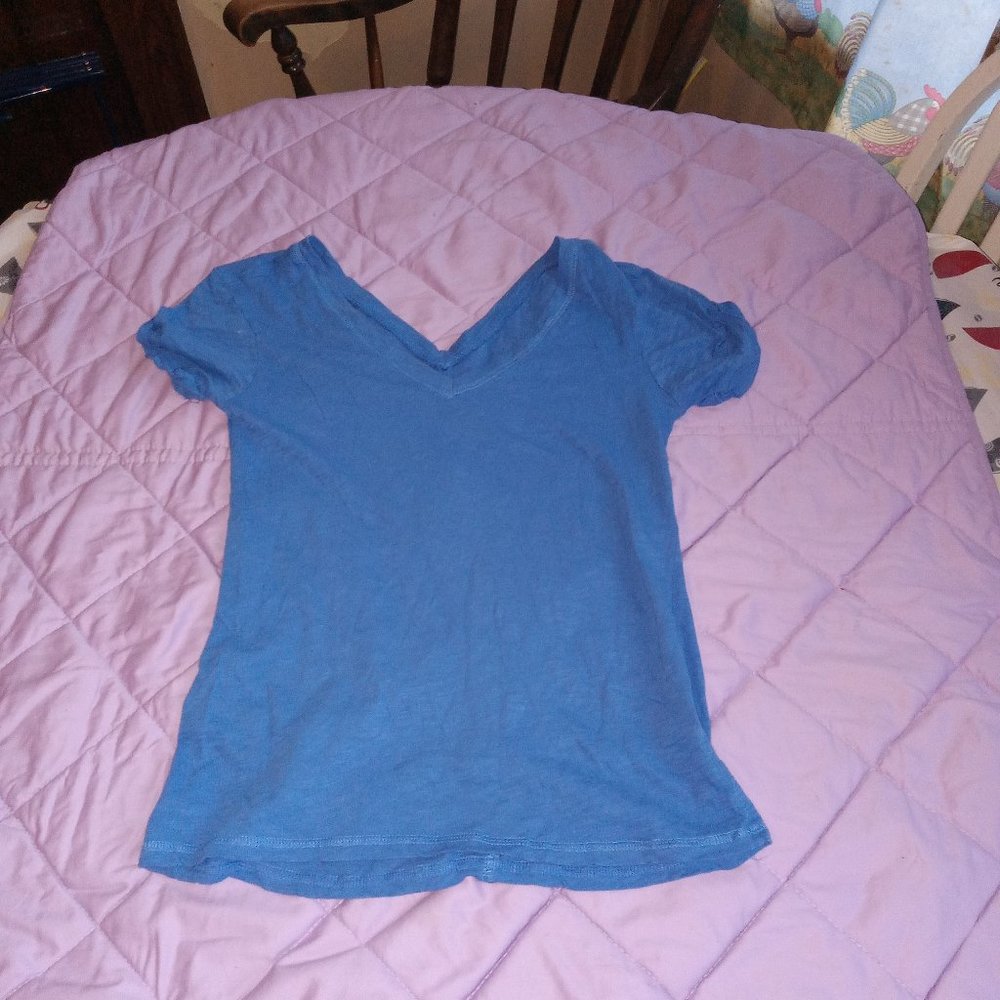 SO Brand V Neck and Back T shirt Blue XS